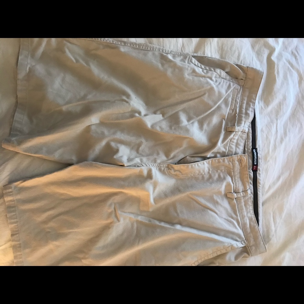 Quiksilver men’s khaki shorts